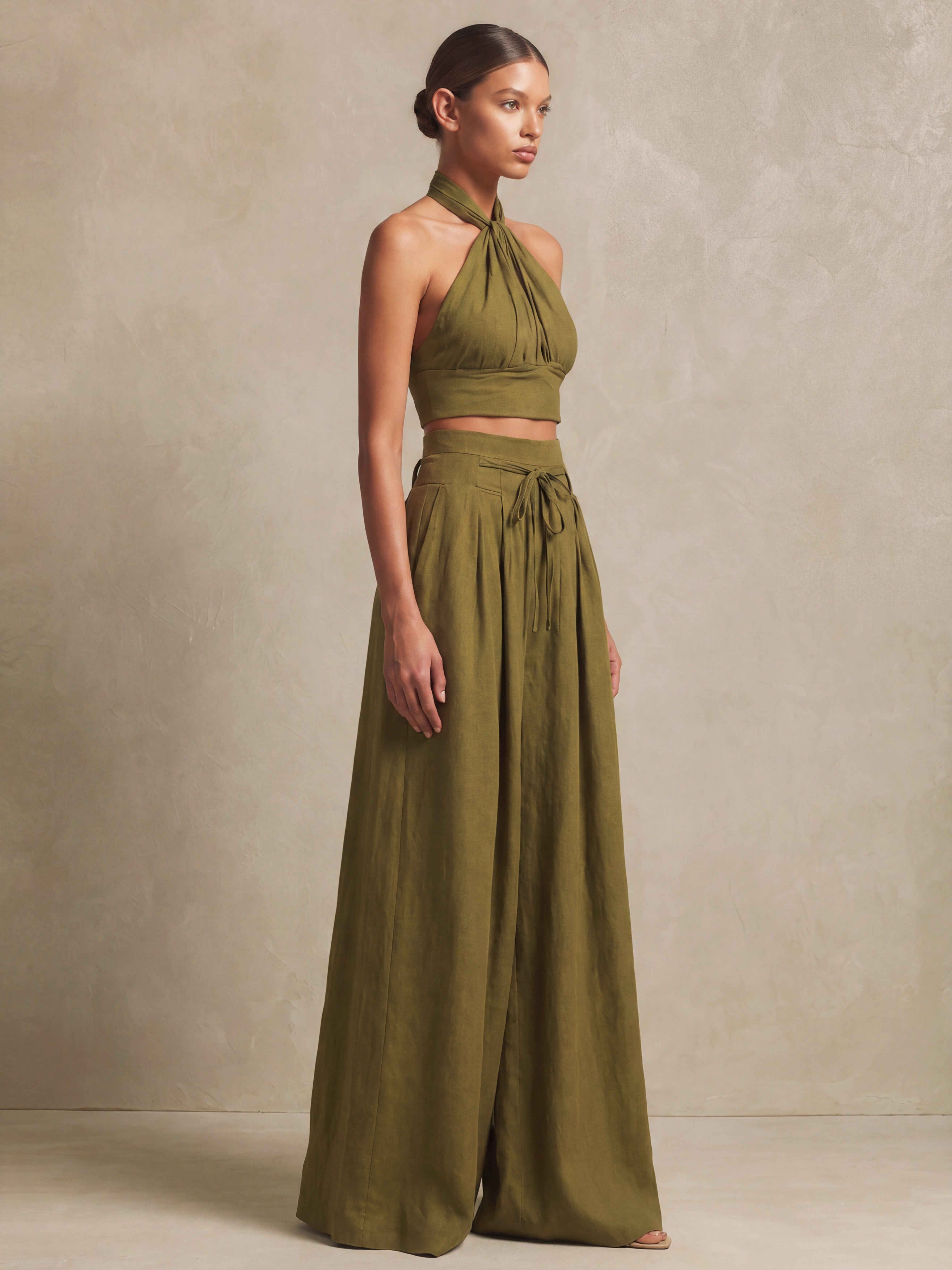 Ava | Halter Crop Top & High-Waist Linen Wide-Leg Trousers