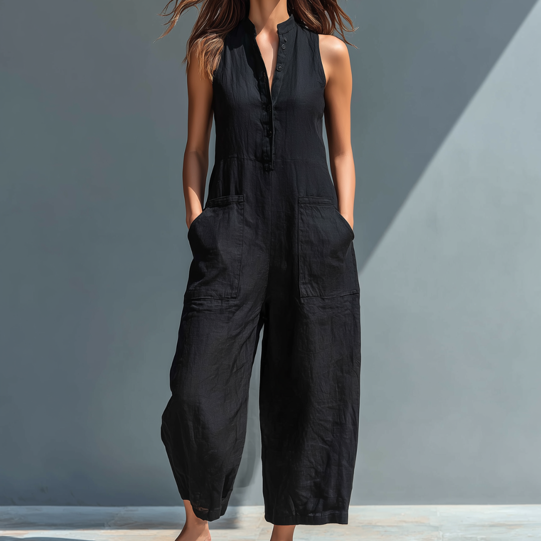 LucĂa | Elegant Sleeveless Jumpsuit