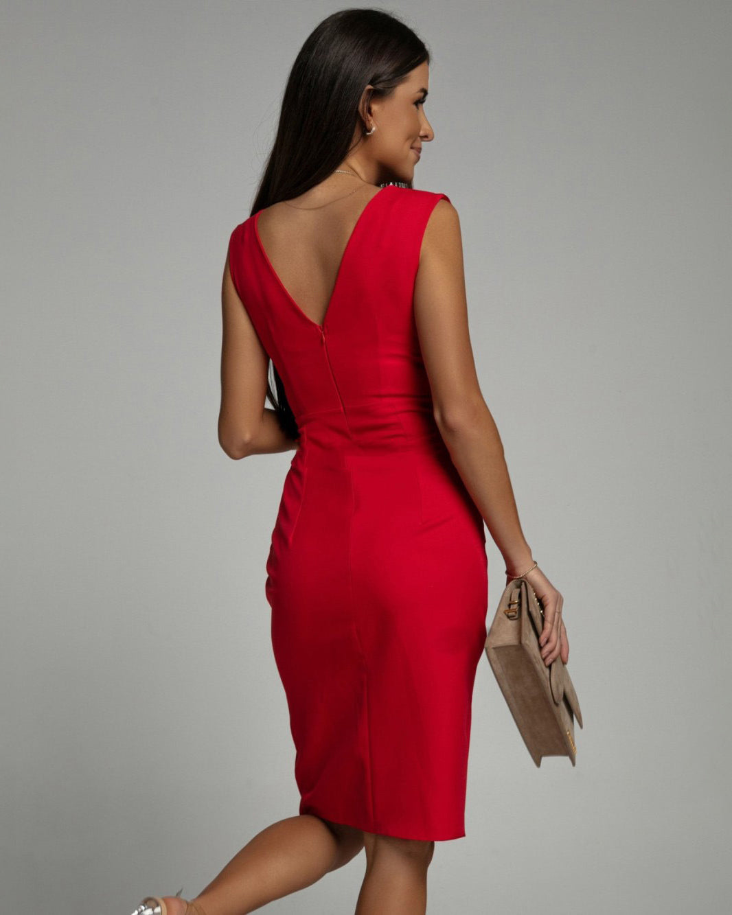 Elena | Fitted Dress with Neckline and Slit