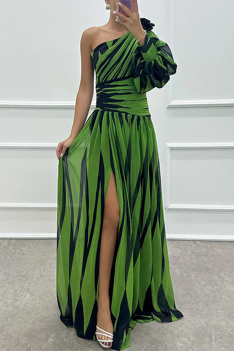Hazel™ | Elegant Striped Maxi Dress with Off-Shoulder Design