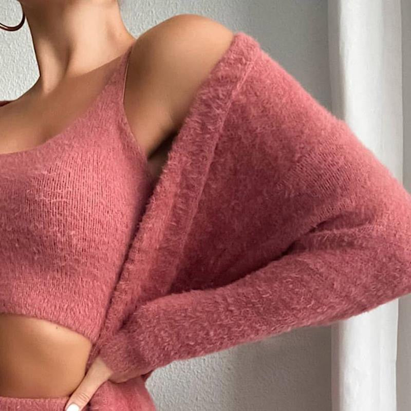 Women’s Plush Fleece Three-Piece Loungewear Set – Warm Layering Outfit for Autumn and Winter