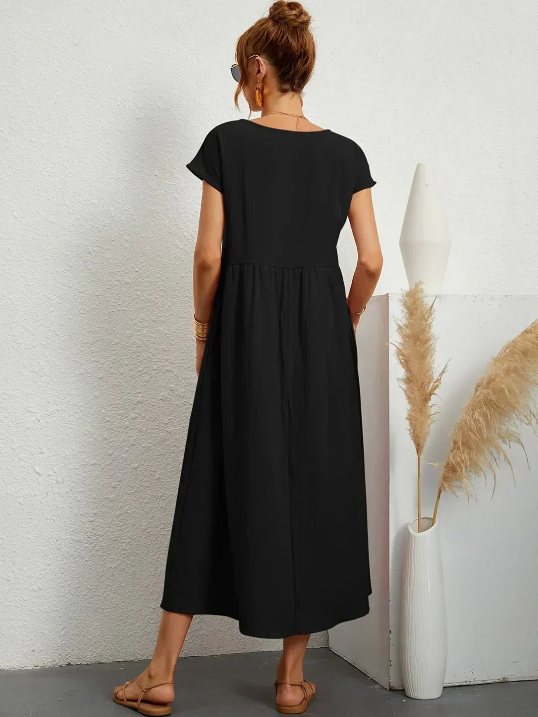 Gabrielle | Timeless Elegant Midi Dress