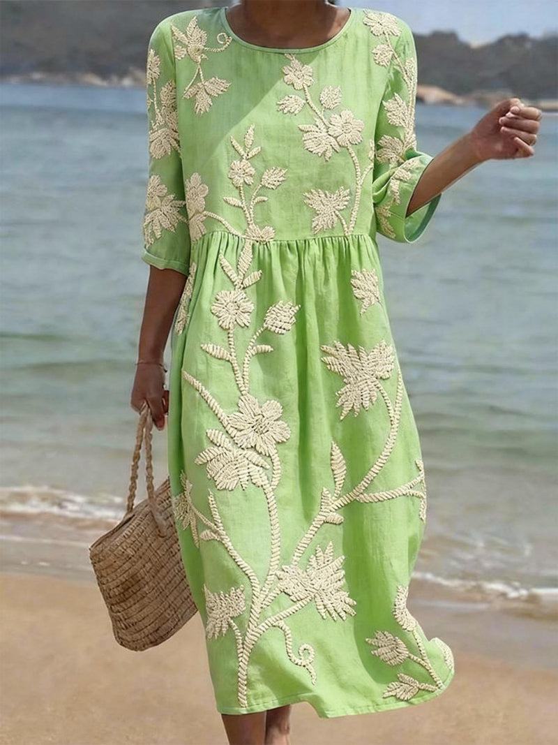 Casual women's dress with floral print