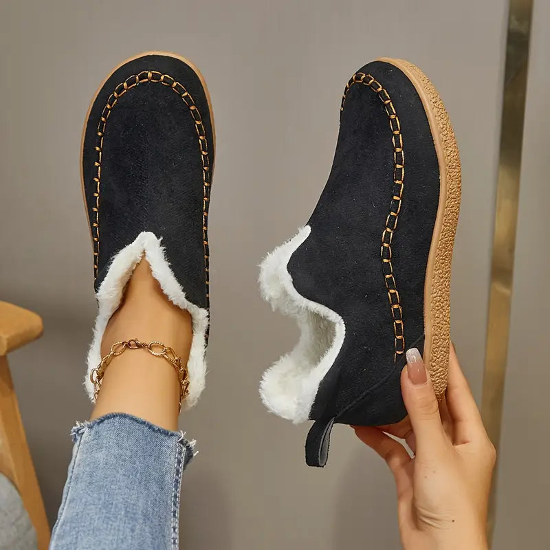 Women's Warm Faux Fur-Lined Slip-On Ankle Boots with Moccasin Stitching and Textured Rubber Sole – Cosy Casual Winter Walking Shoes for Comfortable Everyday Wear and Outdoor Outings