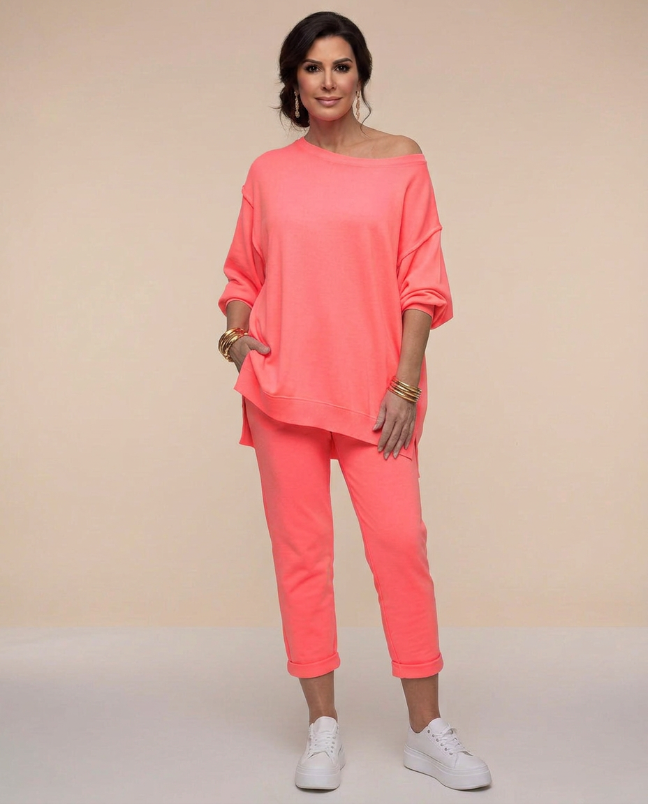 Almira | The Lounge Set