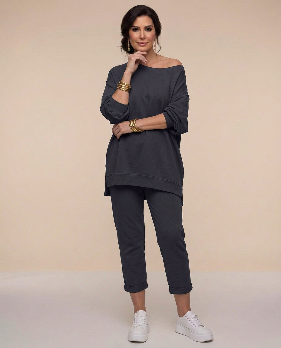 Almira | The Lounge Set