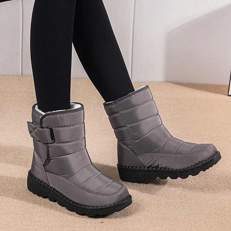 Women’s Quilted Winter Ankle Boots – Fleece-Lined Velcro Style for Cold Weather Walks and Everyday Outdoor Wear