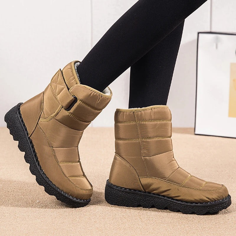 Women’s Quilted Winter Ankle Boots – Fleece-Lined Velcro Style for Cold Weather Walks and Everyday Outdoor Wear