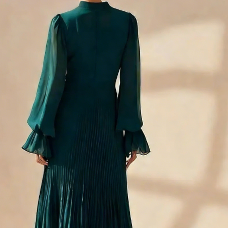 Elegant pleated midi dress with ruffles
