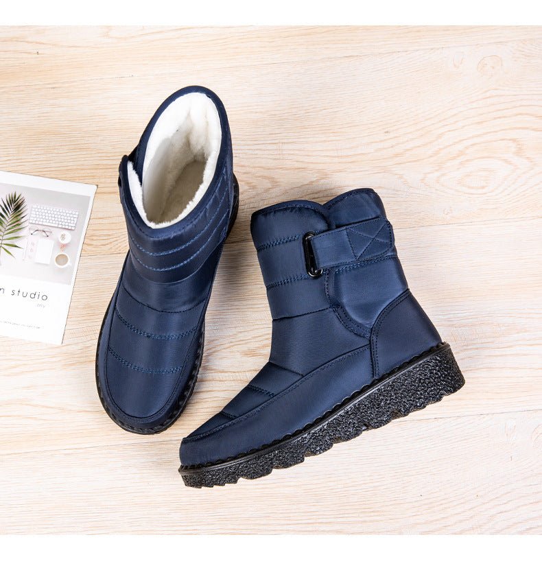 Women’s Fleece-Lined Winter Ankle Boots – Buckle-Strap Lug-Sole Boots for Everyday Cold-Weather Walking and City Wear