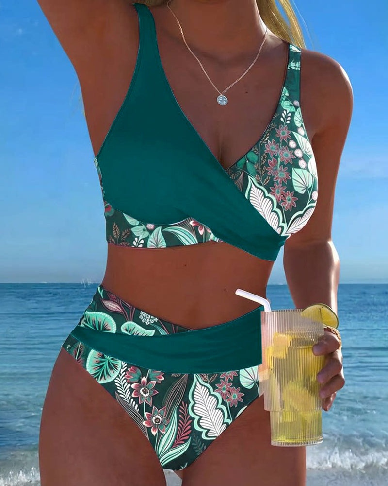 Naomi | Color-Contrast Floral Bikini