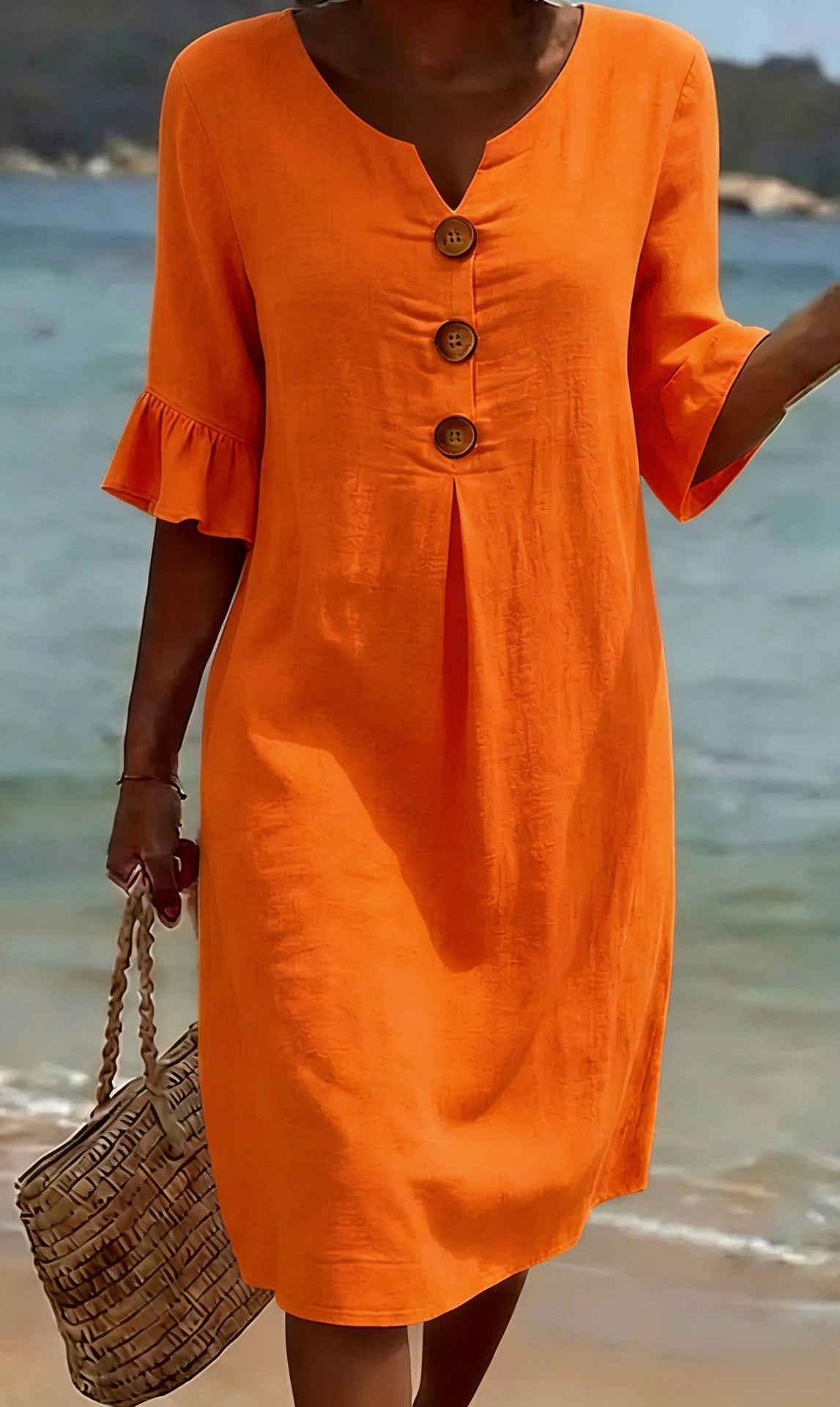 Casual women's dress with floral print