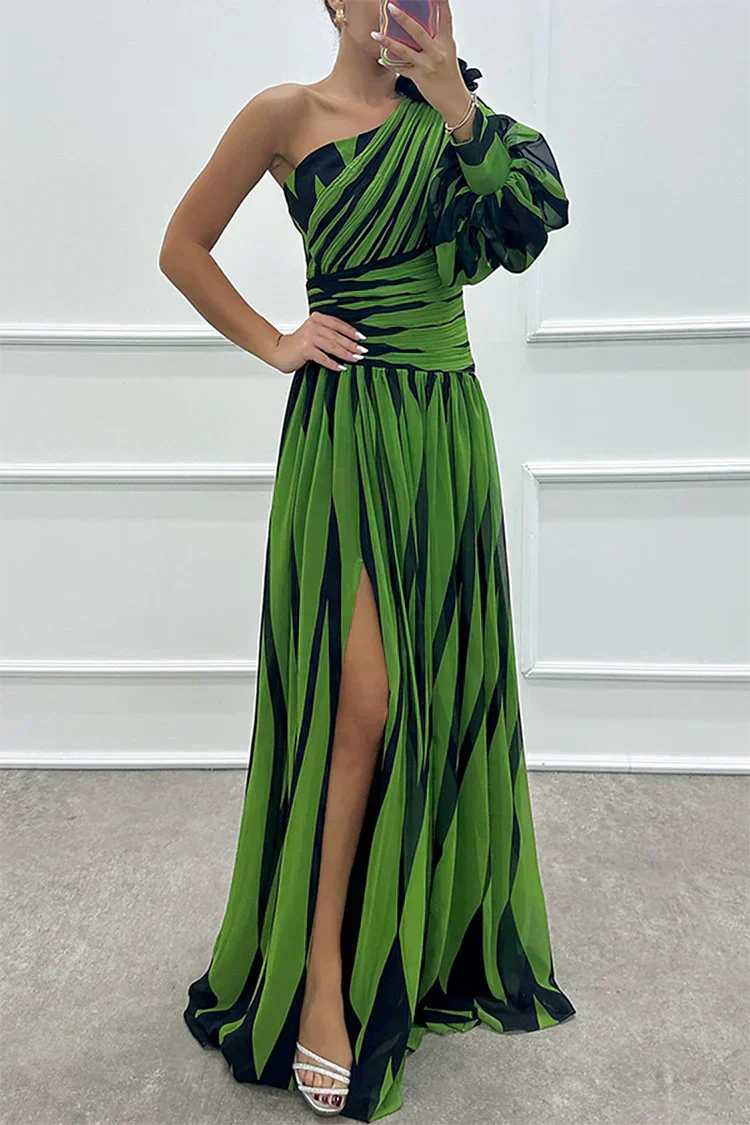 Hazel™ | Elegant Striped Maxi Dress with Off-Shoulder Design
