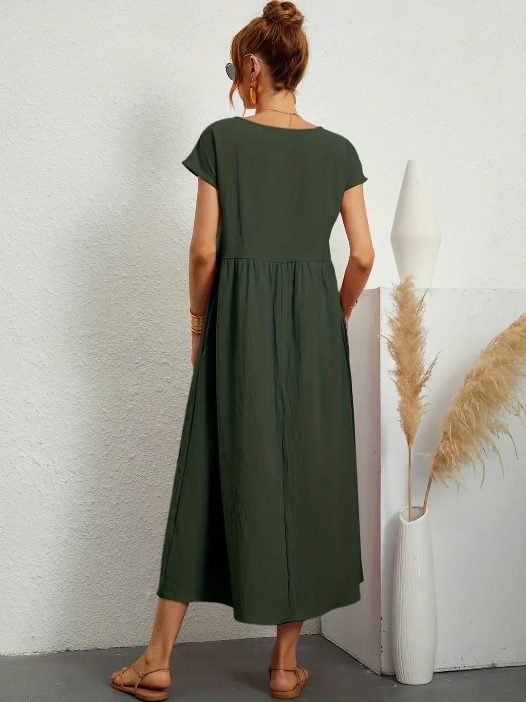 Gabrielle | Timeless Elegant Midi Dress