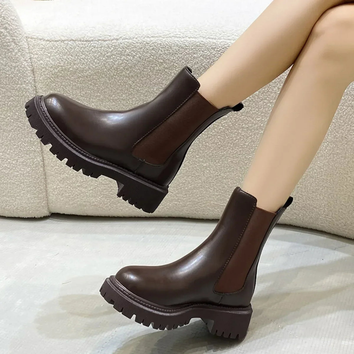 Women’s Chunky Chelsea Boots – Thick Sole Ankle Boots for Autumn and Winter Everyday Wear