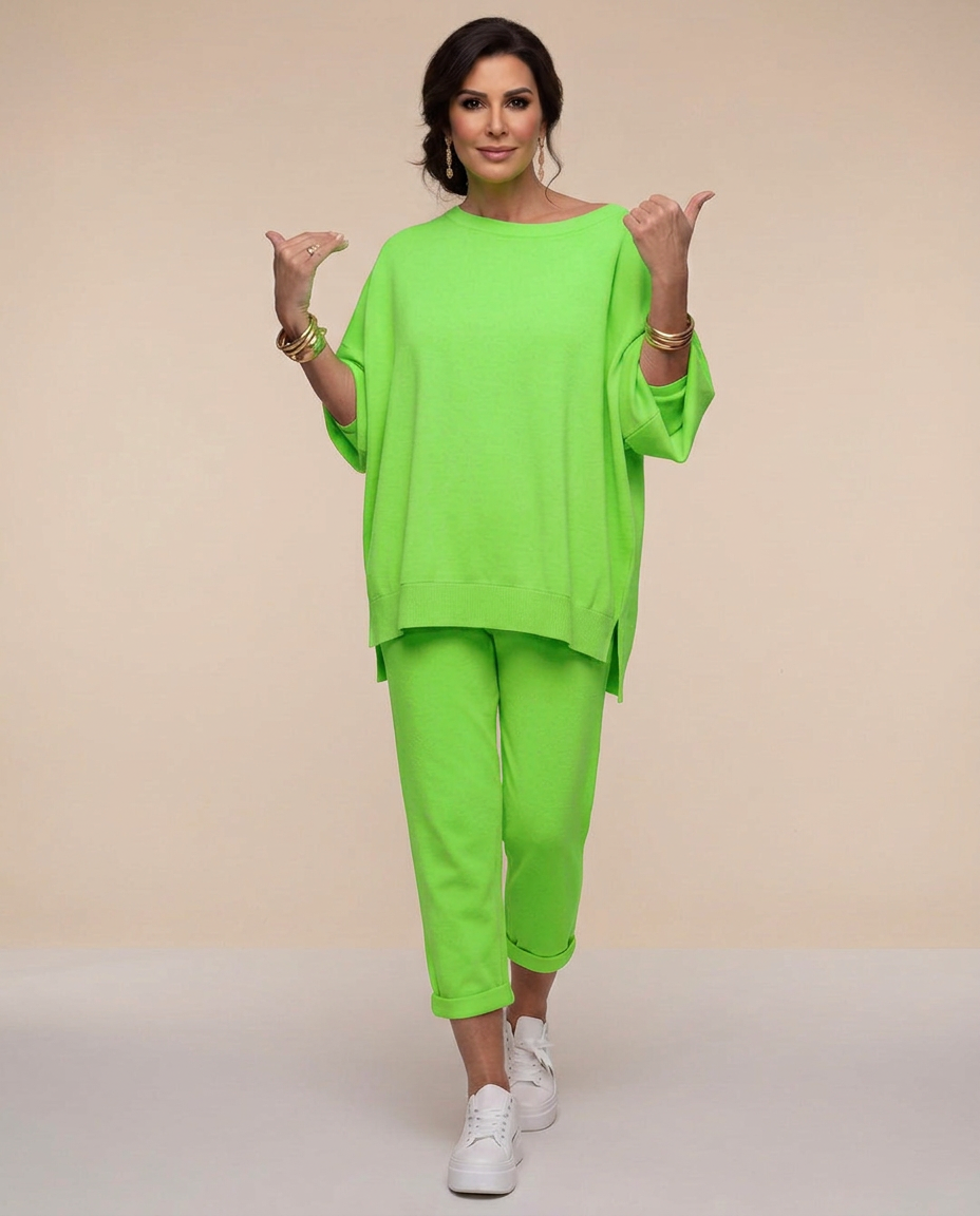 Almira | The Lounge Set