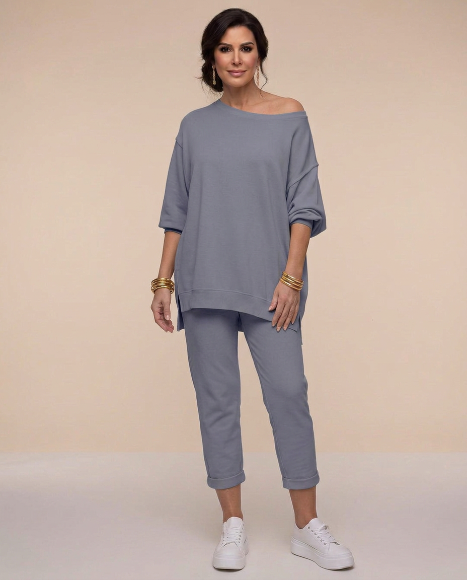 Almira | The Lounge Set