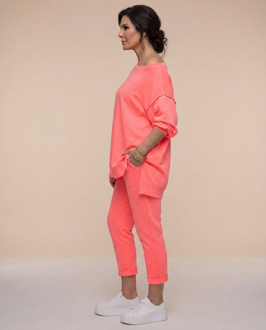 Almira | The Lounge Set