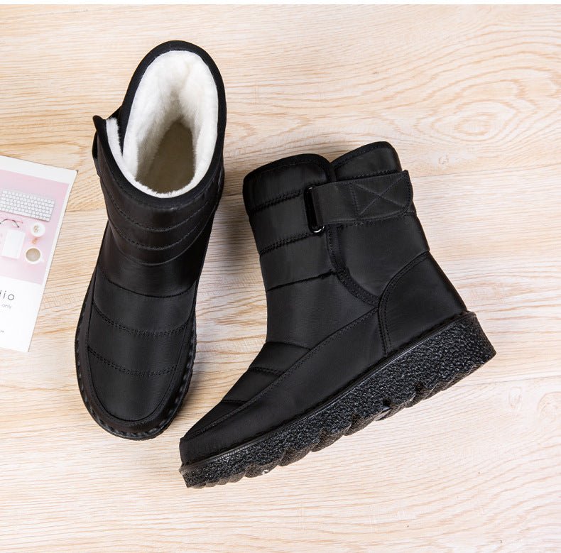 Women’s Fleece-Lined Winter Ankle Boots – Buckle-Strap Lug-Sole Boots for Everyday Cold-Weather Walking and City Wear